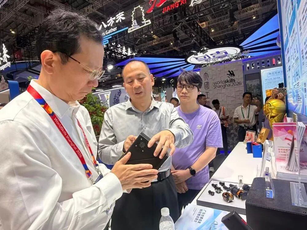 “河南一技校101名毕业生入职北大”，引热议
