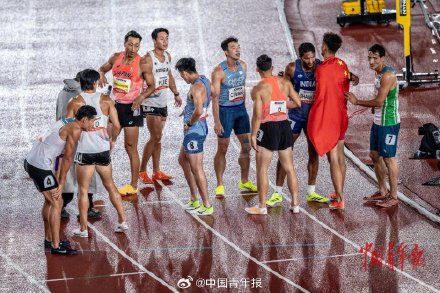亚运雨夜田径场 中国队揽三金三银三铜 亚运雨夜田径场 中国队揽三金三银三铜