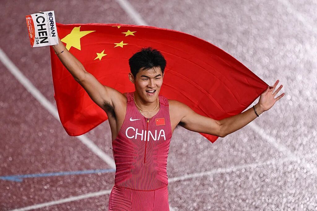 从低谷到夺金，接棒中国110米跨栏的陈圆将：“杀不死我的，只会让我更强大”
