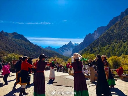 迎国庆 稻城亚丁景区免门票至10月31日