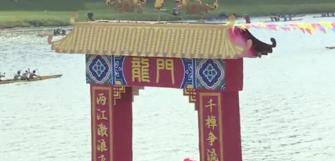 佛山282艘龙舟竞渡吉利河,全力冲击吉尼斯世界纪录 佛山282艘龙舟竞渡吉利河,全力冲击吉尼斯世界纪录