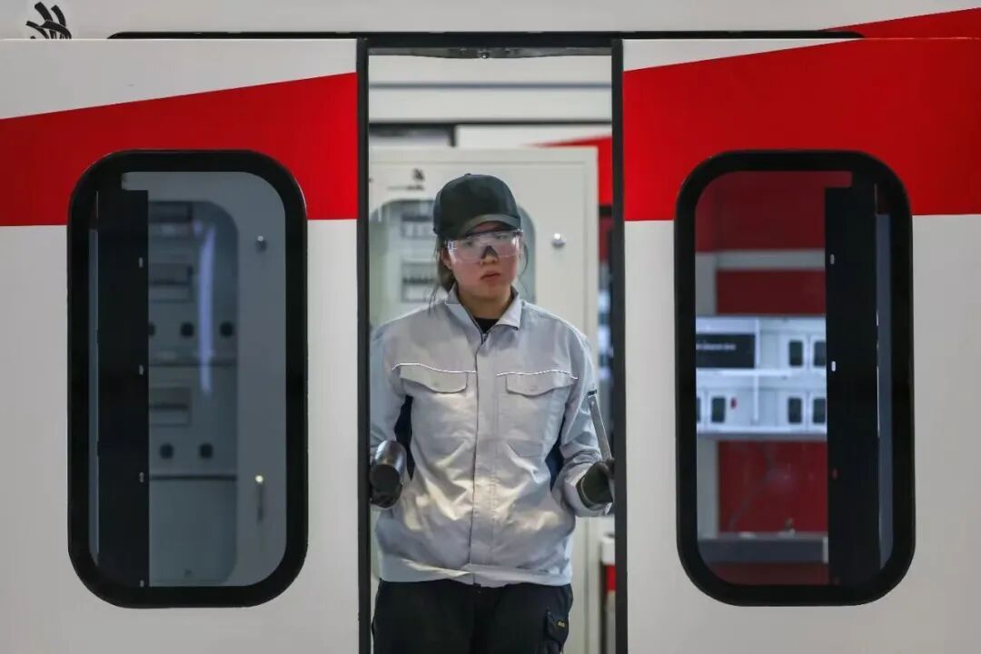 冠军中的冠军!“05后”姑娘何晓嫚以全场最高分荣获世赛阿尔伯特·维达大奖 冠军中的冠军!“05后”姑娘何晓嫚以全场最高分荣获世赛阿尔伯特·维达大奖