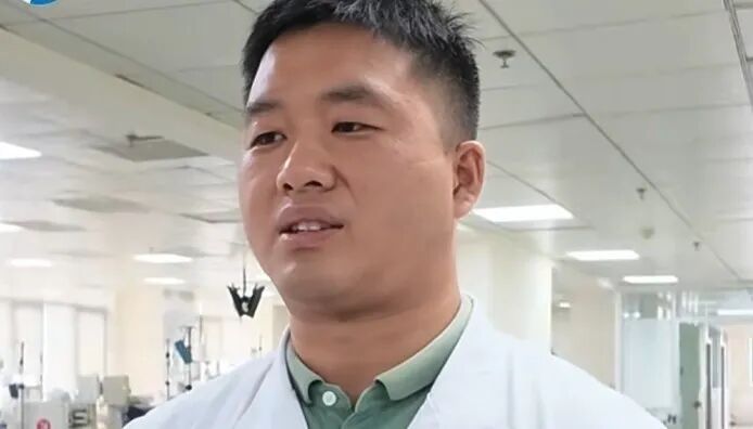 14岁男孩肾功能98%损坏,确诊肾衰竭,医生提醒:这个习惯赶紧戒掉! 14岁男孩肾功能98%损坏,确诊肾衰竭,医生提醒:这个习惯赶紧戒掉!
