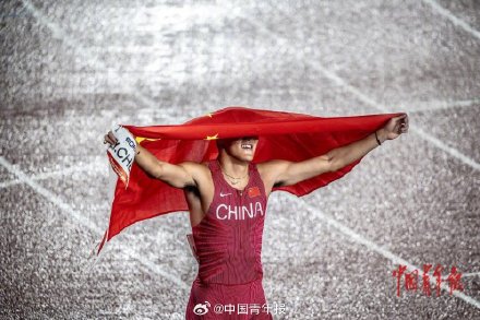 亚运雨夜田径场 中国队揽三金三银三铜 亚运雨夜田径场 中国队揽三金三银三铜