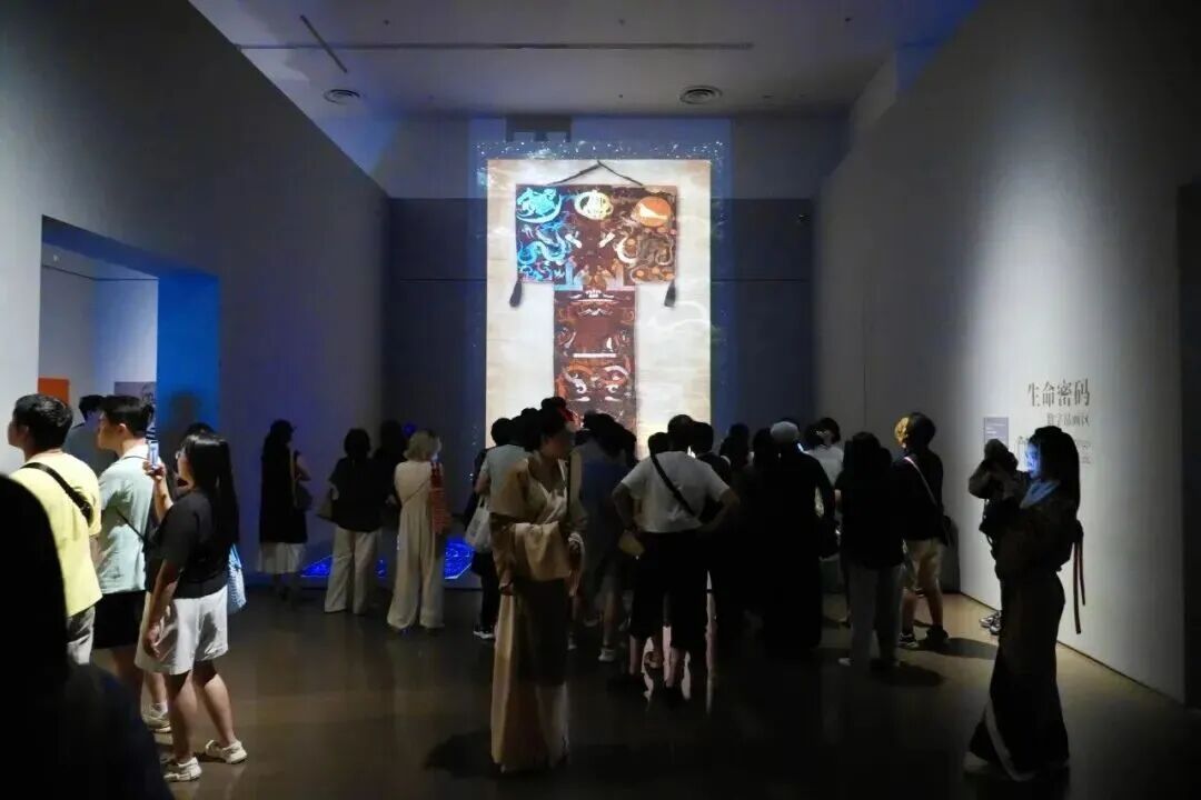 中秋假期，上海共接待游客717.04万人次