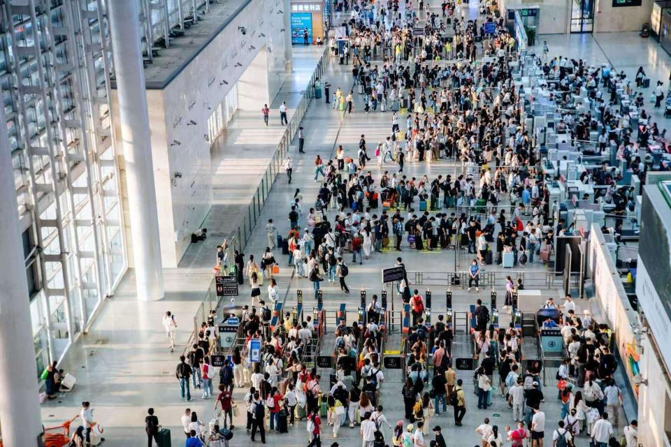 创新高！中秋假期国铁广州局累计发送旅客741.1万人次，长沙南站旅客发送量排第三