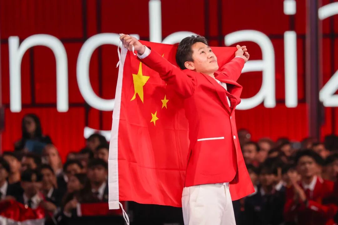 “00后”黄睿强，砌筑世界冠军！
