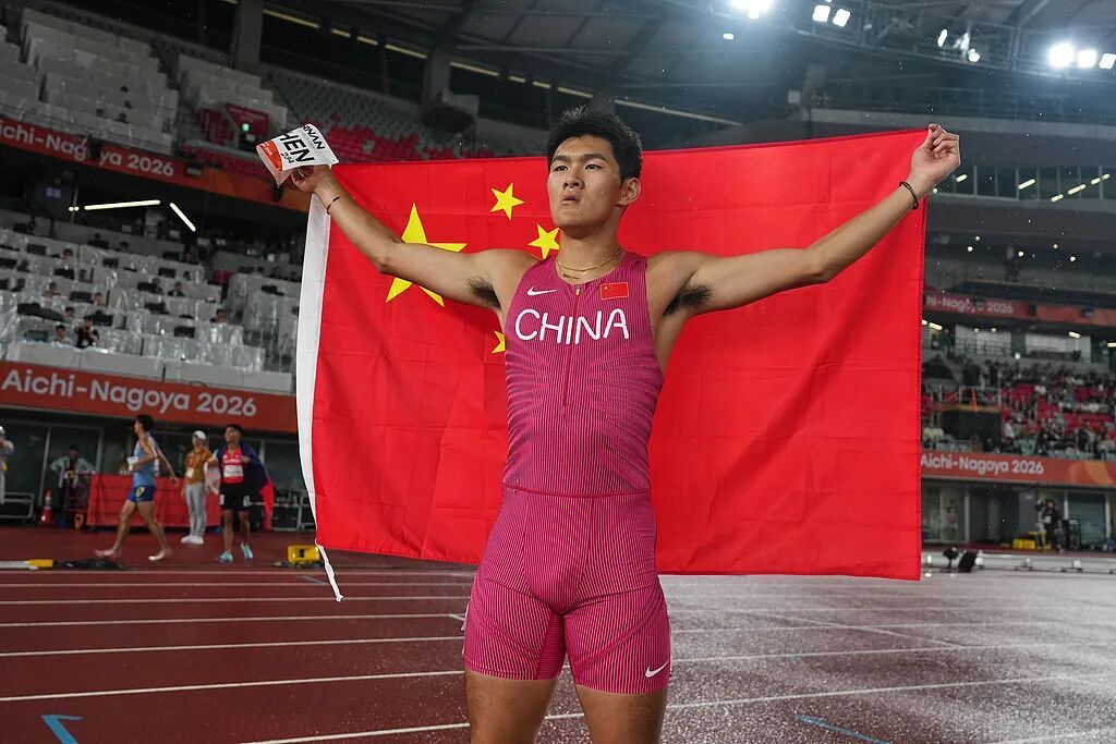 从低谷到夺金，接棒中国110米跨栏的陈圆将：“杀不死我的，只会让我更强大”
