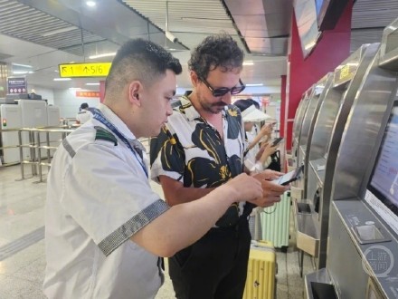 入境游持续火爆 重庆轨道交通3个热门车站增加泰语报站 入境游持续火爆 重庆轨道交通3个热门车站增加泰语报站