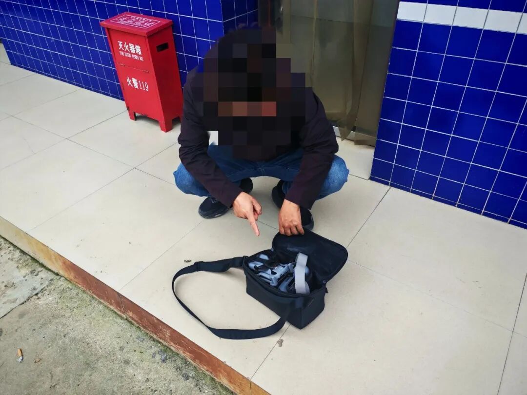 西安警方依法对毛某某、董某某作出行政处罚 西安警方依法对毛某某、董某某作出行政处罚