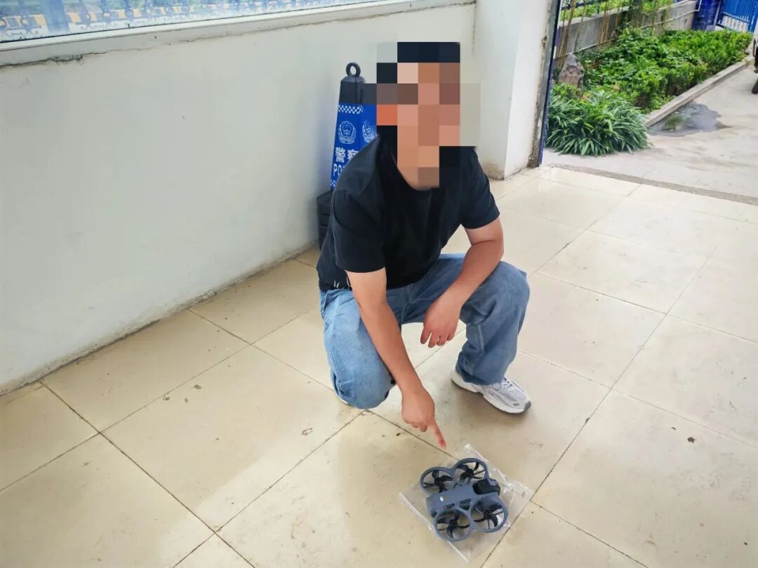 西安警方依法对毛某某、董某某作出行政处罚 西安警方依法对毛某某、董某某作出行政处罚