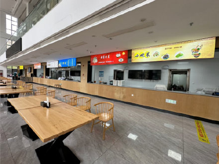 国庆期间多地政府食堂、停车场开放，景德镇还提供摆渡车往返景区
