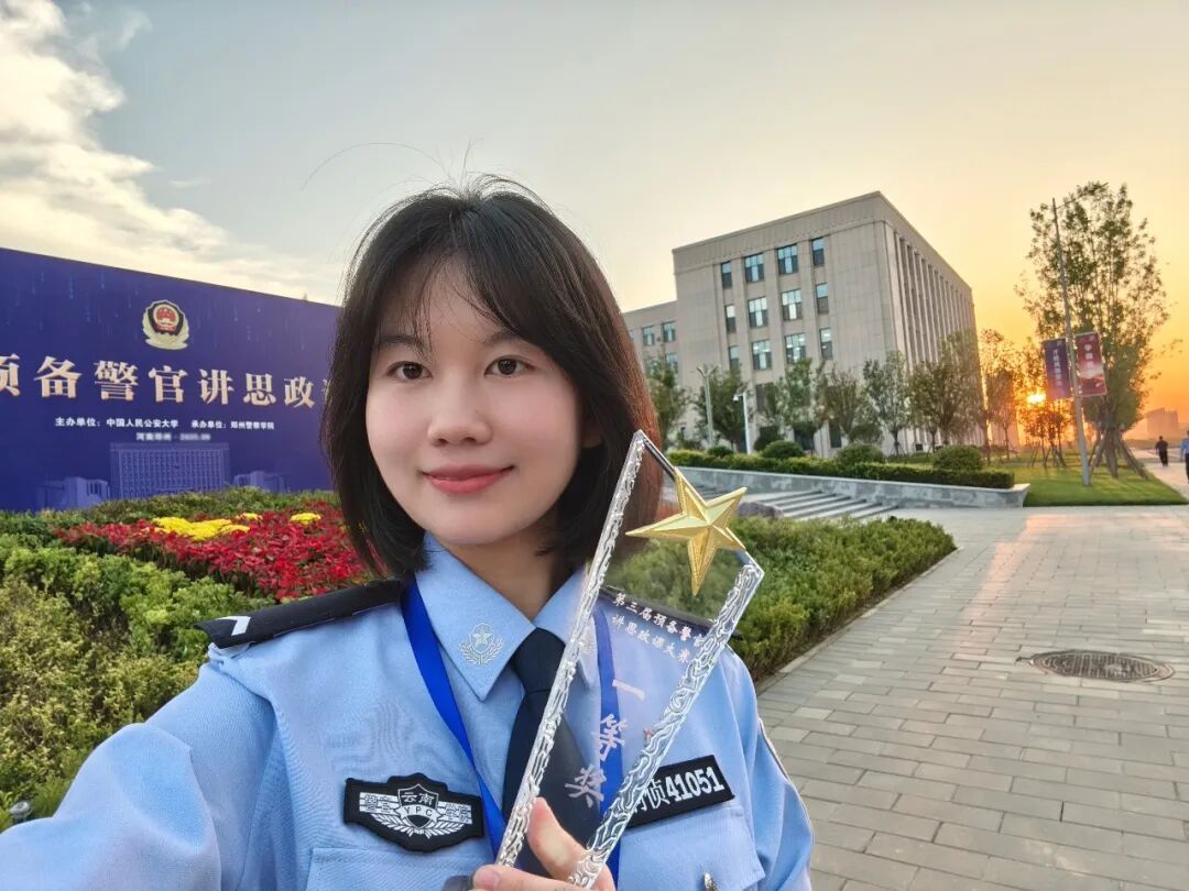 他牺牲时妻子怀孕4个月,如今女儿走进了他的母校 他牺牲时妻子怀孕4个月,如今女儿走进了他的母校