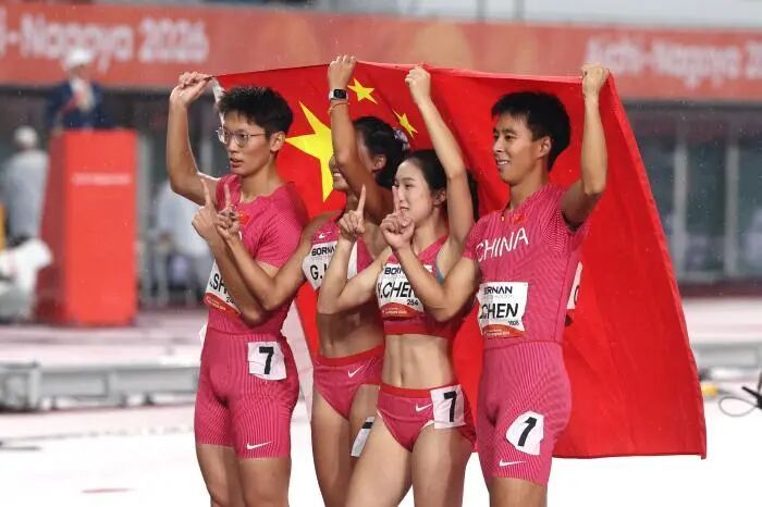 加冕亚洲女飞人，火遍全网的“小孩姐”陈妤颉：跑起来就是很爽