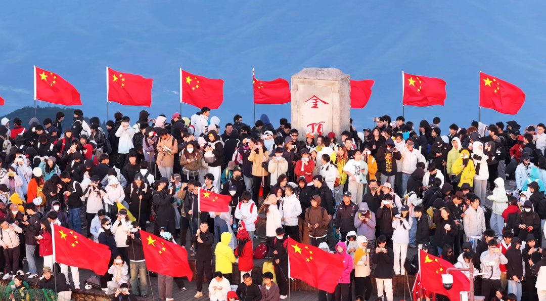 国庆长假开启，出游方式正在悄悄改变……