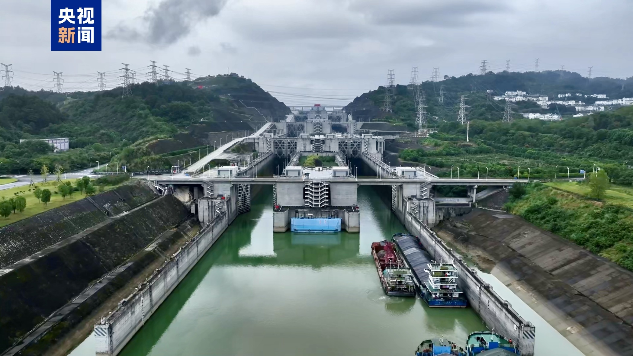 三峡枢纽2026年前三季度通过量达1.2亿吨