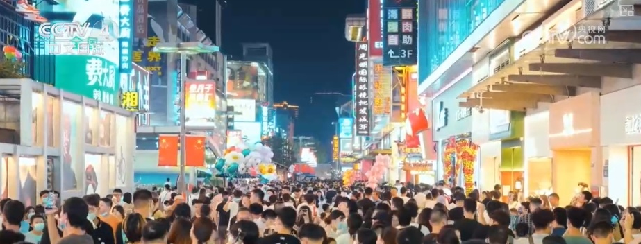 “越玩越远”“家庭游”“消费活力” 借助“大数据+关键词”解码国庆假期出行消费图景