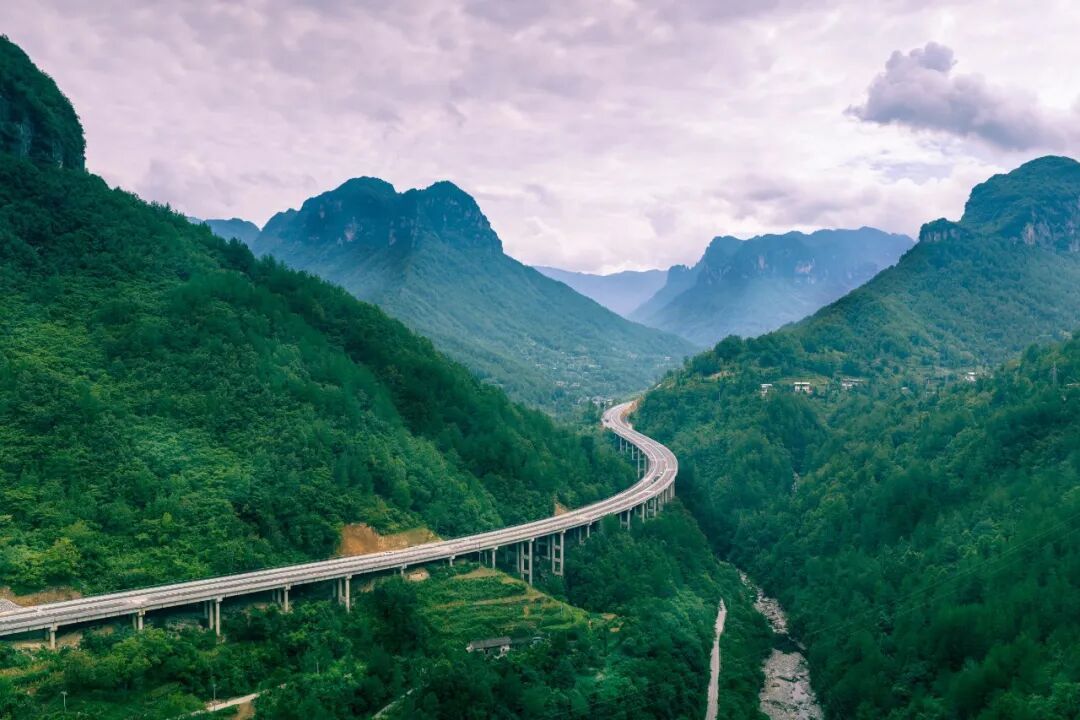 4小时→1小时!四川米仓大道今日建成通车 4小时→1小时!四川米仓大道今日建成通车
