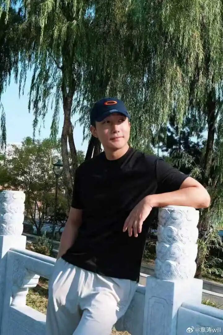 “在国外被中国男演员救了一命” 网友在印尼潜水突发险情!危急时刻,这位中国演员一把抓住... “在国外被中国男演员救了一命” 网友在印尼潜水突发险情!危急时刻,这位中国演员一把抓住...