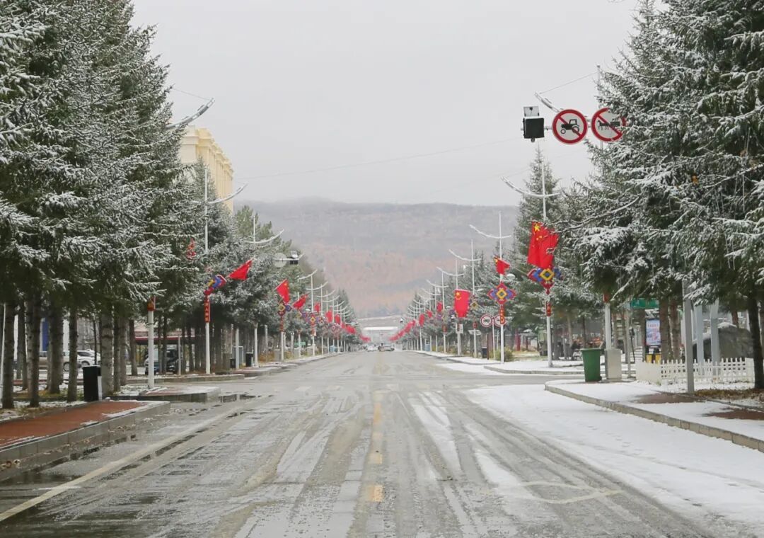 这就,下雪了?!双预警齐发,中央气象台:这里有雷暴大风或冰雹 这就,下雪了?!双预警齐发,中央气象台:这里有雷暴大风或冰雹
