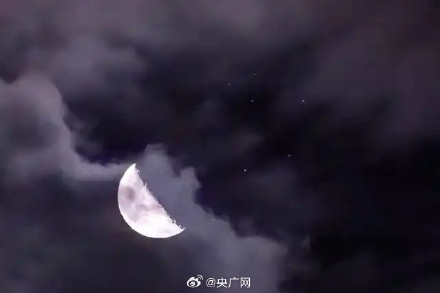 年度最大下弦月将亮相夜空 年度最大下弦月将亮相夜空