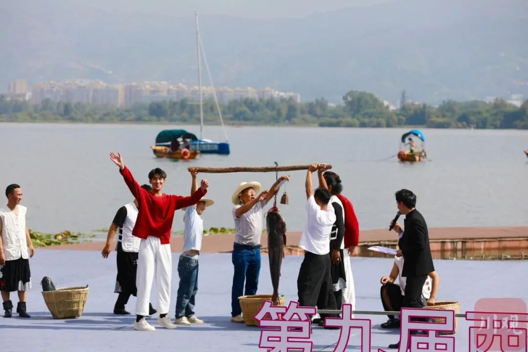 西昌邛海开海了!“鱼王”重68斤,拍出9.8万元 西昌邛海开海了!“鱼王”重68斤,拍出9.8万元