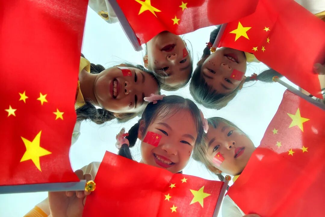 多图预警！和国旗合影原来这么出片呢~