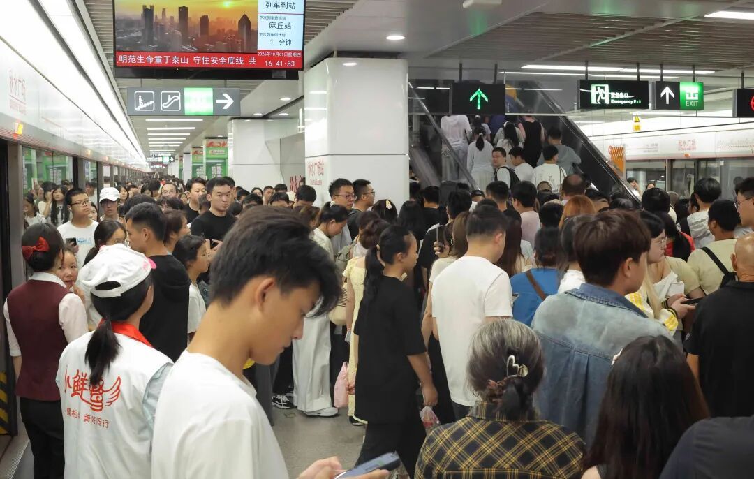 又破纪录了！国庆首日，南昌地铁客运量272.84万人次