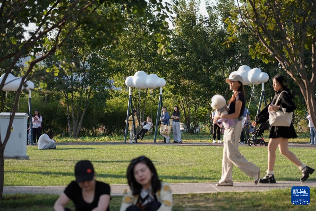 北京：高速路变身“空中花园”
