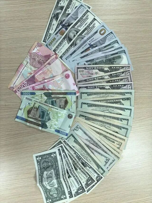“包不见了，恐怕要损失几十万元生意！”这时一通电话打了过来……