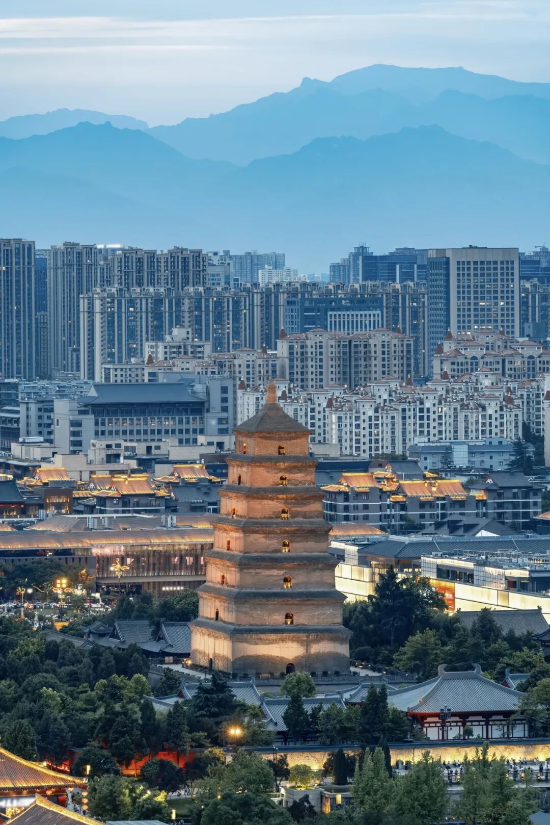 是谁？在2000年前的铜镜上，刻下了跟我一样的心愿