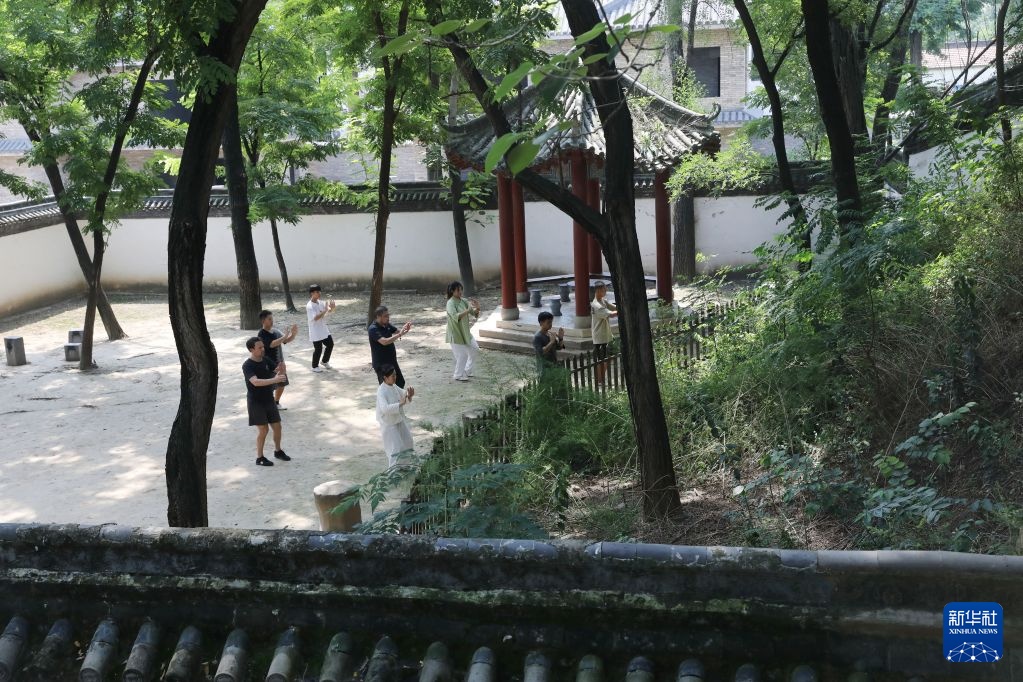 文化中国行·传统村落影像志丨一招太极半生客 扎根古村做乡人 文化中国行·传统村落影像志丨一招太极半生客 扎根古村做乡人
