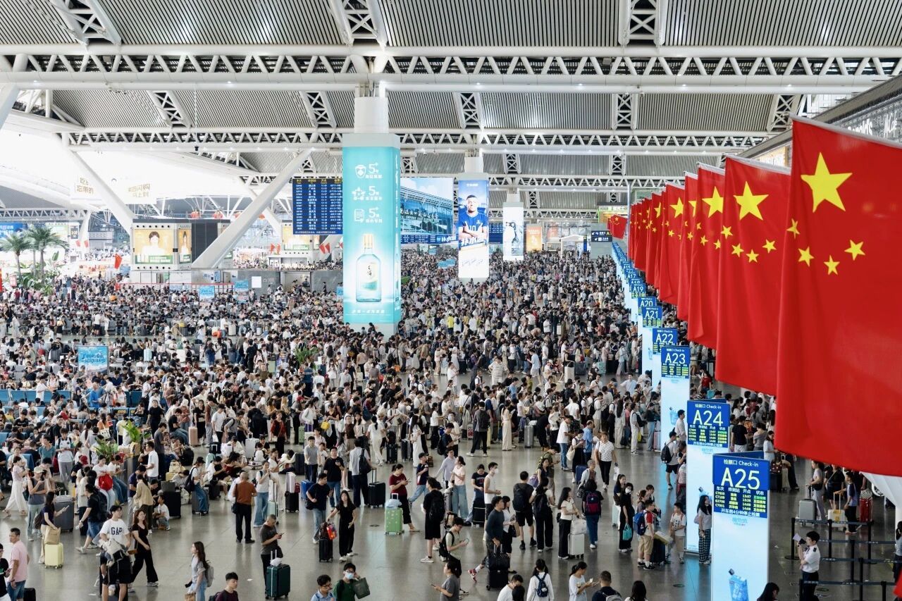 最短发车间隔40秒!网友:不愧是“宇宙第一大站” 最短发车间隔40秒!网友:不愧是“宇宙第一大站”