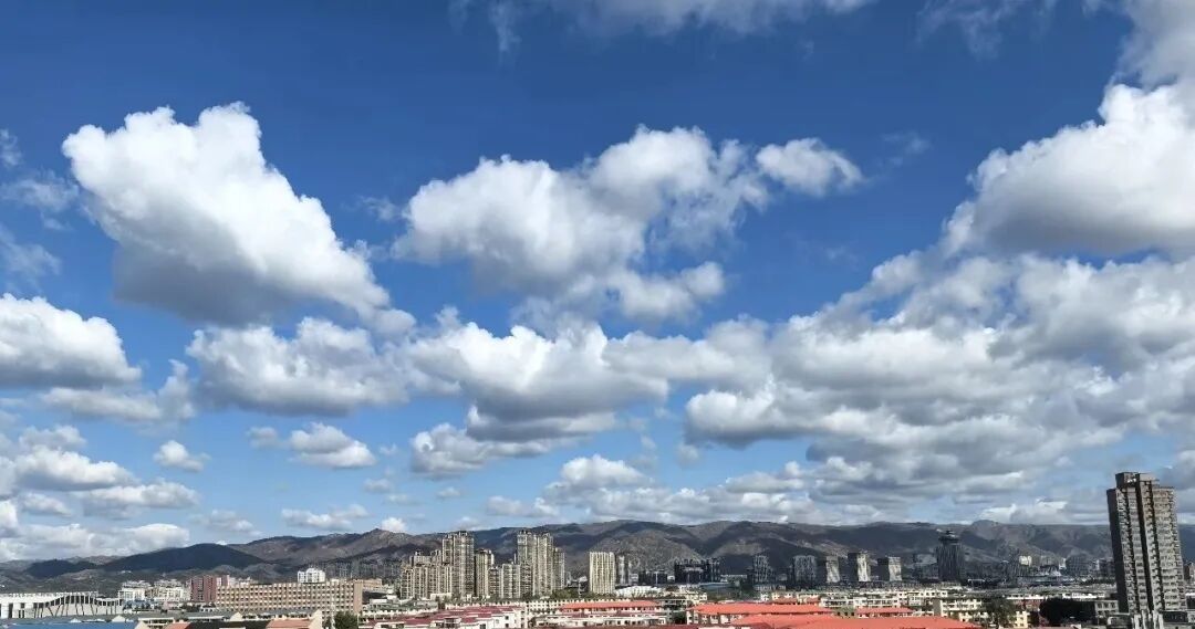 忽冷忽热!内蒙古今起有小雨、雨夹雪、小雪、霜冻 6日升温至20℃左右 忽冷忽热!内蒙古今起有小雨、雨夹雪、小雪、霜冻 6日升温至20℃左右