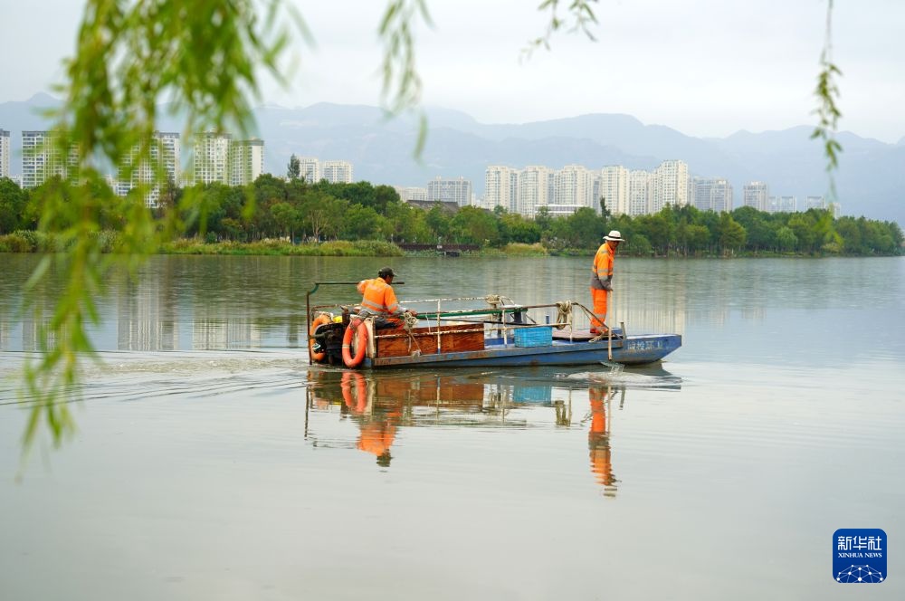 不打烊的城市“管家” 不打烊的城市“管家”