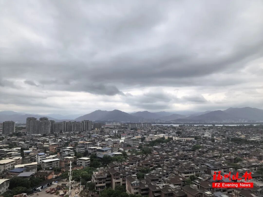 暴雨、大暴雨！即将抵达福建！台风“彩云”加强为超强台风级！