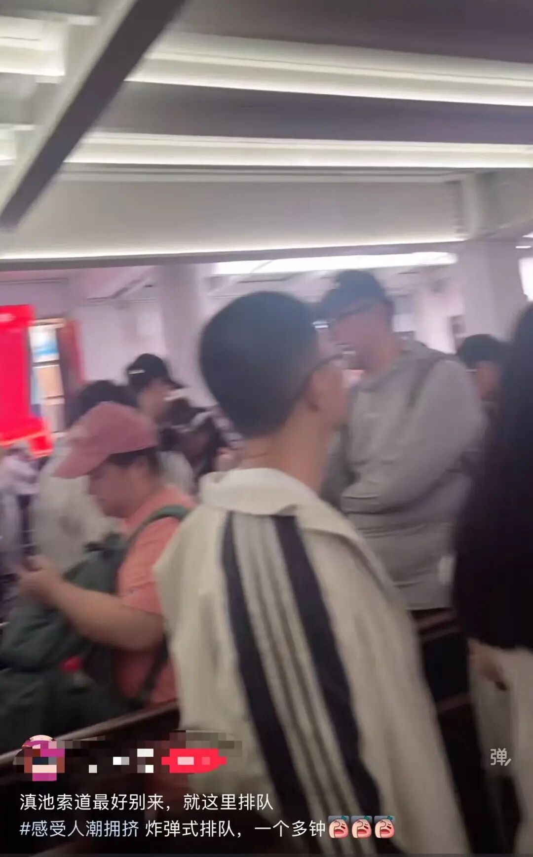 门票售罄!限流!云南部分景区紧急提醒→ 门票售罄!限流!云南部分景区紧急提醒→
