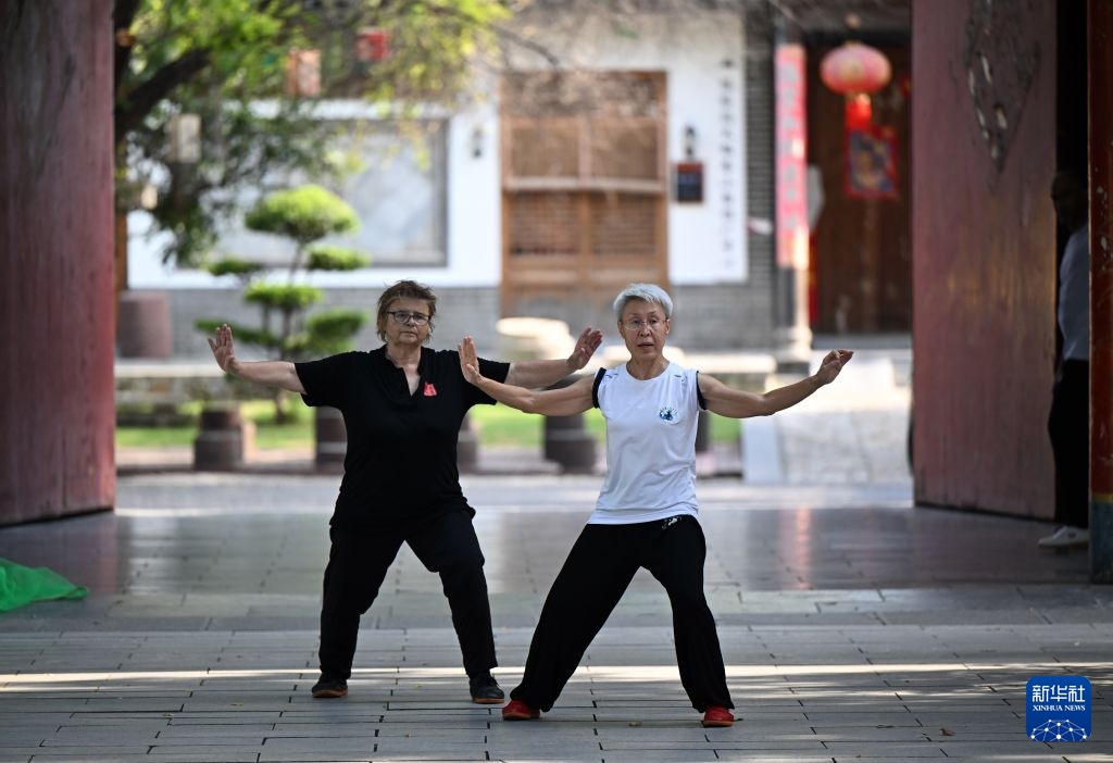文化中国行·传统村落影像志丨一招太极半生客 扎根古村做乡人 文化中国行·传统村落影像志丨一招太极半生客 扎根古村做乡人