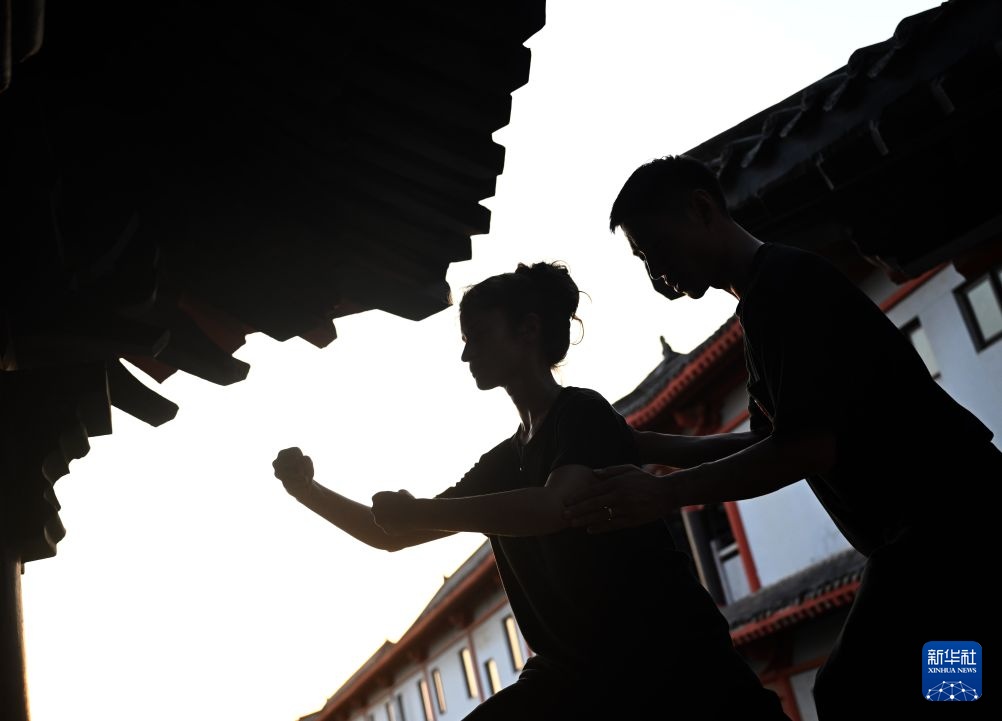 文化中国行·传统村落影像志丨一招太极半生客 扎根古村做乡人 文化中国行·传统村落影像志丨一招太极半生客 扎根古村做乡人