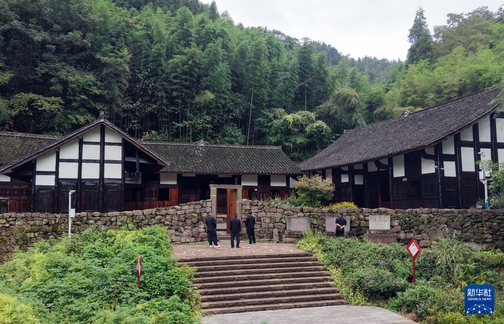 赓续红色血脉 传承长征精神丨群山中的红色小镇 赓续红色血脉 传承长征精神丨群山中的红色小镇