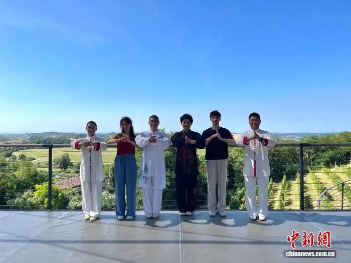 爱打太极拳的意大利姑娘：把假期留给中国山水和乡村