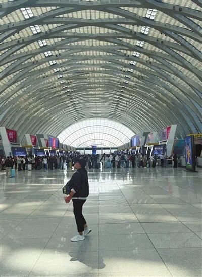 国庆假期如何让旅客出行更顺畅? 国庆假期如何让旅客出行更顺畅?