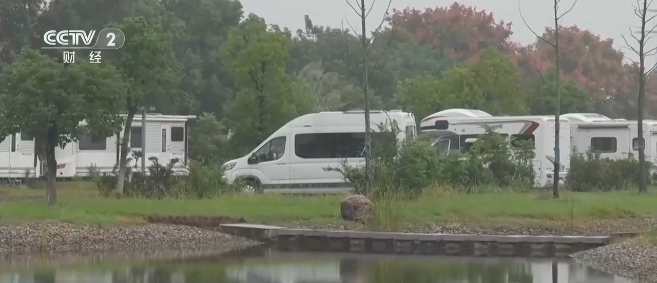 年轻人爱上房车旅行！国庆假期房车消费迎来新变化