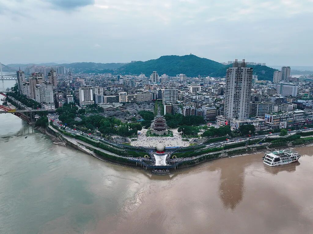"吃不完,根本吃不完,都快吐了…"网红打卡地这一幕,网友疯狂吐槽! "吃不完,根本吃不完,都快吐了…"网红打卡地这一幕,网友疯狂吐槽!