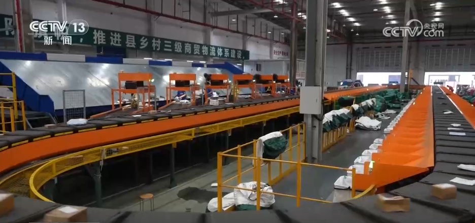 国庆假期县域消费市场活力十足 城乡物资配送触达海岛山区寄递末梢 国庆假期县域消费市场活力十足 城乡物资配送触达海岛山区寄递末梢