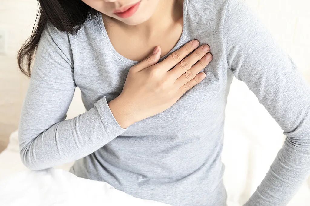 20岁姑娘和男友在一起时经常心跳加速，以为这就是"喜欢"！
