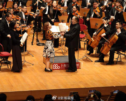 90岁指挥家迪图瓦不准备退休