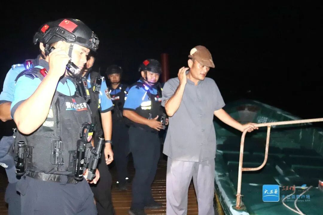 红树林保护区成“赶海乐园”,三亚:传唤5名负责人接受调查 红树林保护区成“赶海乐园”,三亚:传唤5名负责人接受调查