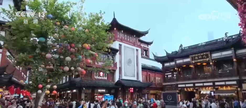 大数据盘点国庆假期：跨省出游增幅明显 外国游客深度体验多彩中国