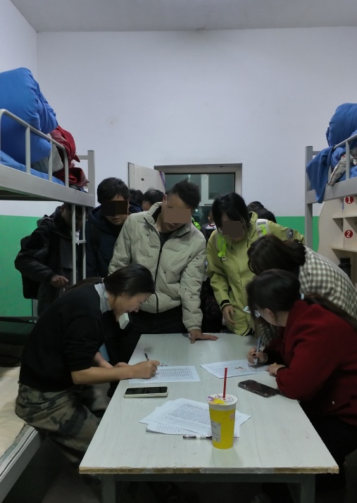10万游客涌进5万人的县城,文旅局长铺床……小城祁连如何接住这波“流量”? 10万游客涌进5万人的县城,文旅局长铺床……小城祁连如何接住这波“流量”?